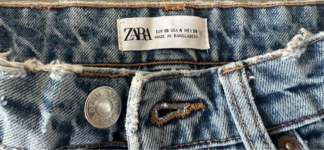 Mom fit jeans (Category: Jeans) located in Liloan. Submitted by thebundlequeen (Listing ID 1252449684, Image 2). Description: rfs: doesn't fot anymore😕 very nice fitting for mom jeans..
