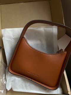 (Category: ) located in . Submitted by Rinpreloved (Listing ID 1252493099, Image 1). Description: .