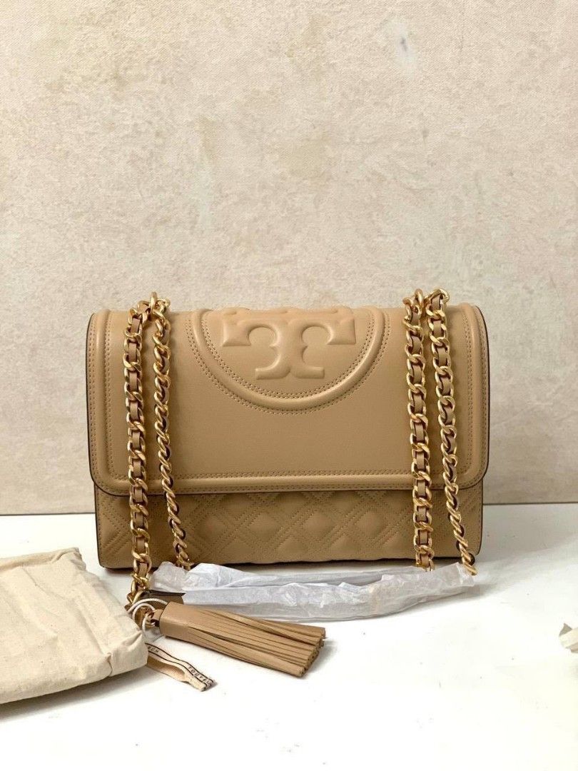 Jual TORY BURCH Tory Burch Kira Chevron Convertible Shoulder Bag Desert  Dune Original 2023