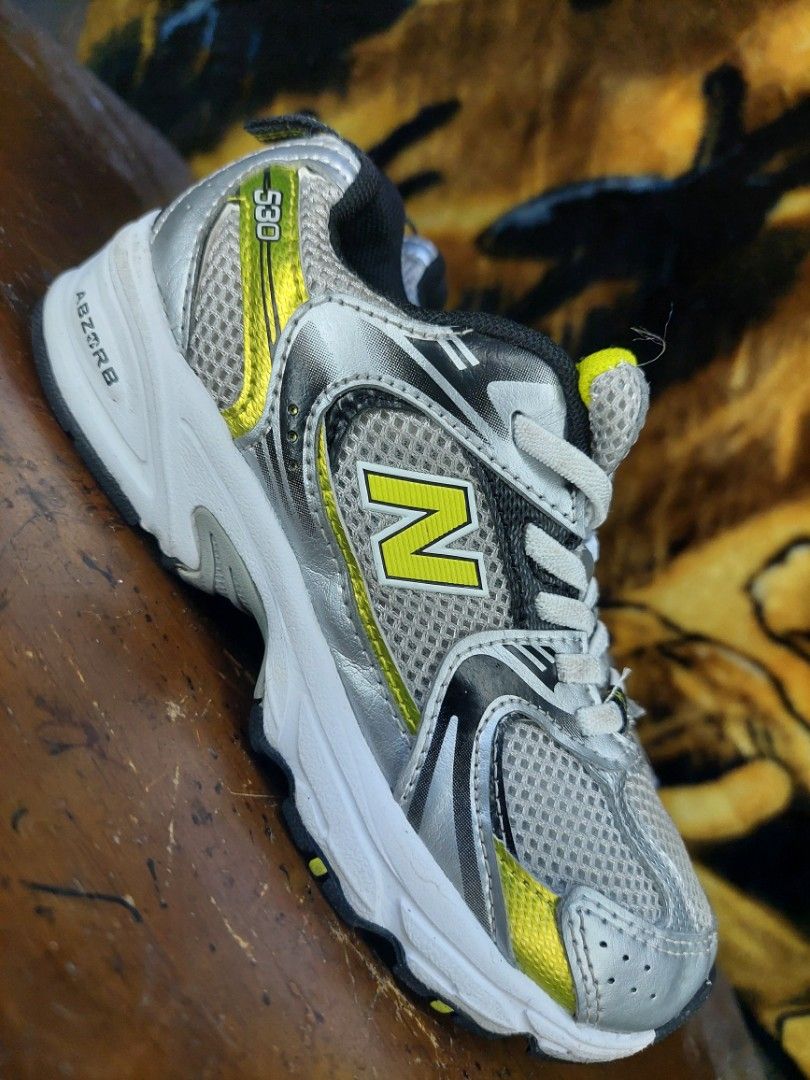 New balance 2025 kids size 9