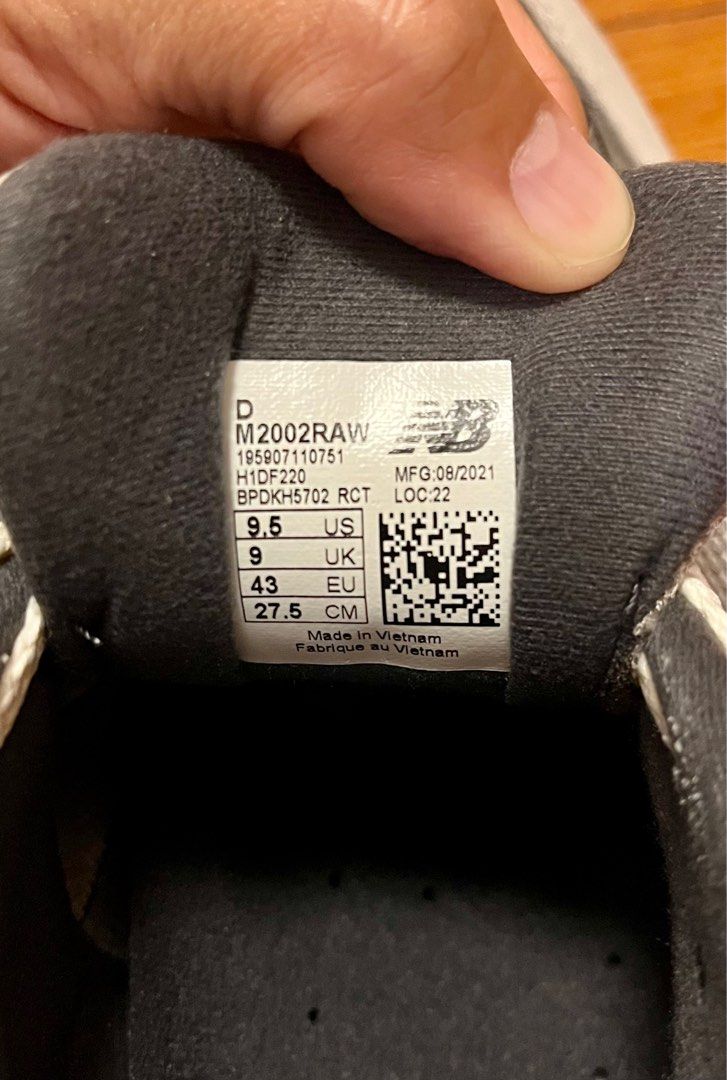 New balance M2002raw, US 9.5, 男裝, 鞋, 波鞋- Carousell