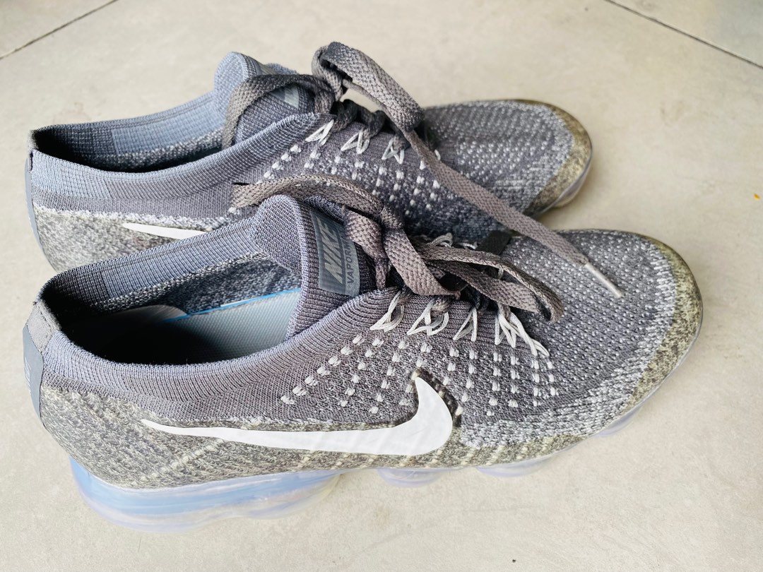 Vapormax asphalt on feet top
