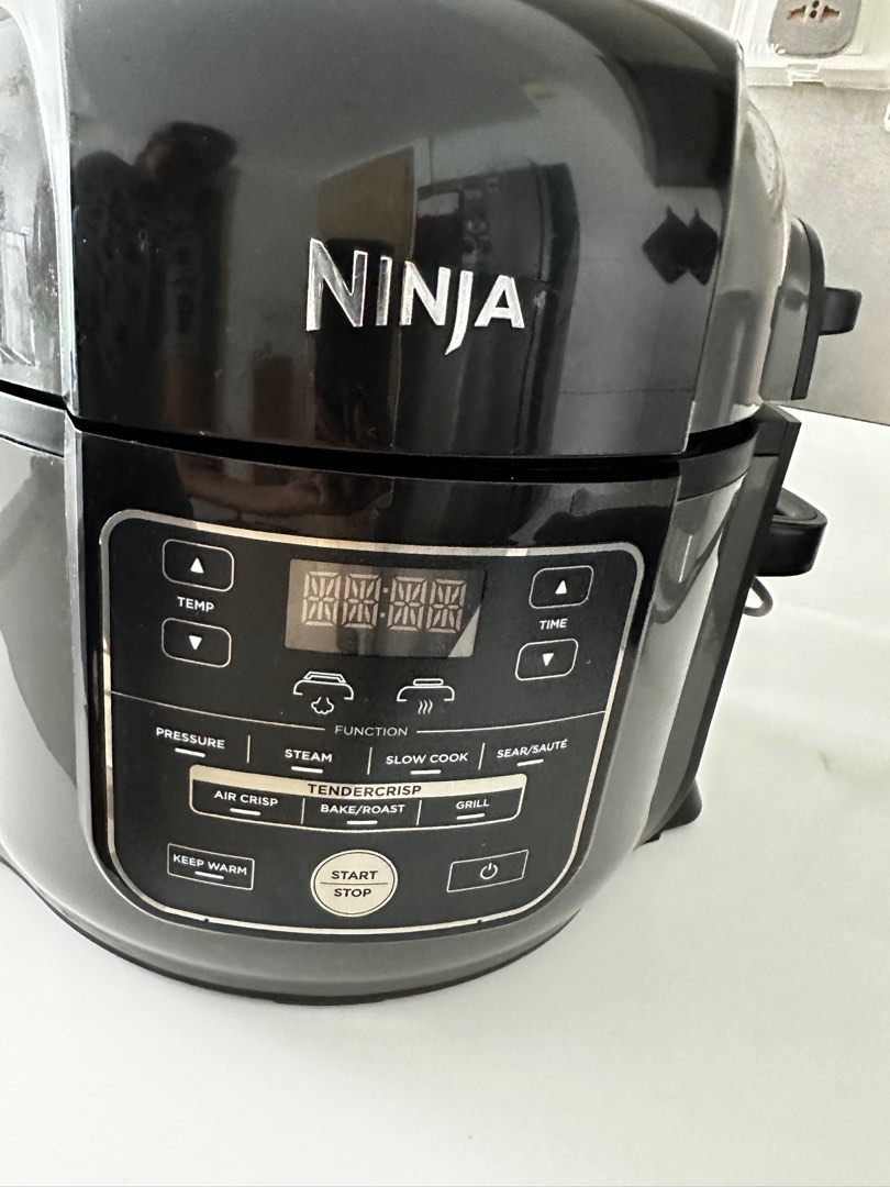 Ninja Foodi 11in1 Multicooker Pressure Cooker & Air Fryer in one pot