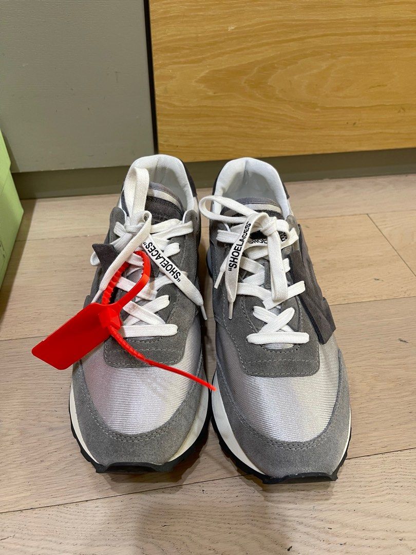 Offwhite runner （分類：波鞋）位於 Hong Kong。 由 p_lab1983 提交（商品編號 1252496607，圖片 2）。簡介： Full set Size:42。