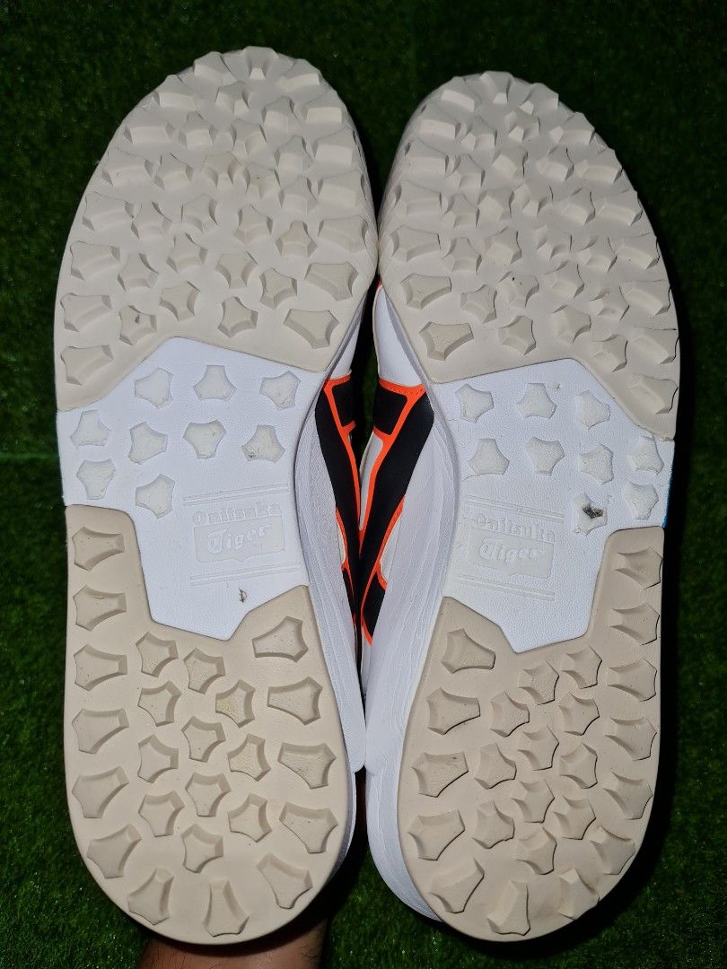 ONITSUKA TIGER BIG LOGO RUNNER 9 5US 27 5CM Men s Fashion Footwear onitsuka-tiger-big-logo-runner-9-5us-27-5cm-men-s-fashion-footwear