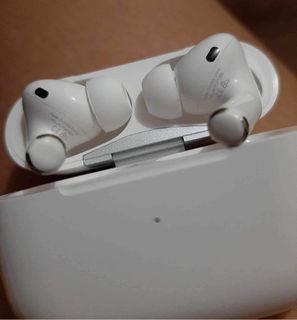 Original Airpods Pro used but good