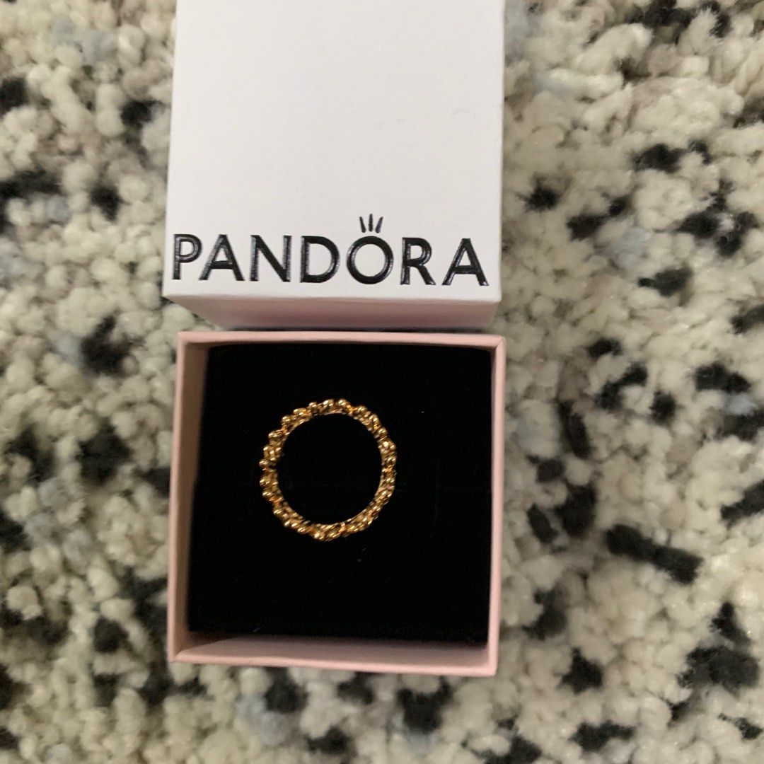 Pandora Dazzling Daisy Band Gold