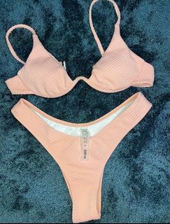 (Category: ) located in . Submitted by peppercloset (Listing ID 1252383560, Image 1). Description: .