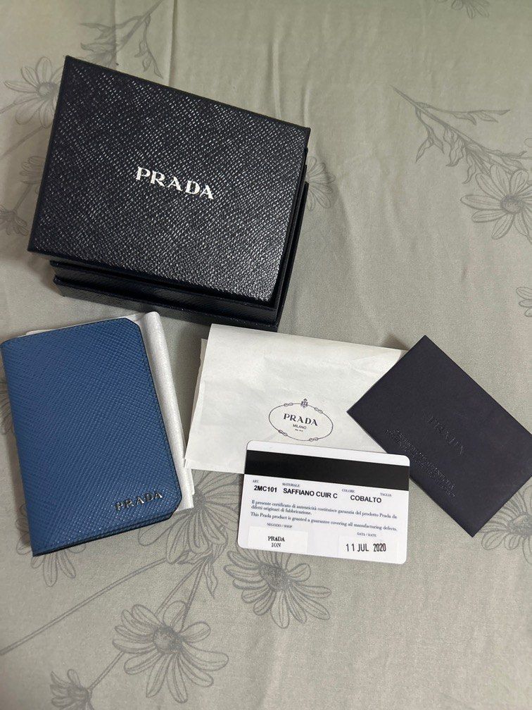 Prada best sale wallet 2020
