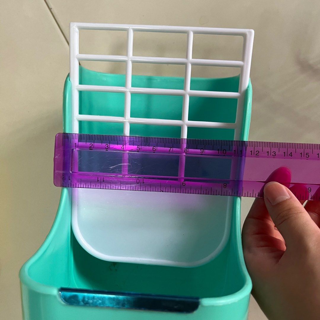 Rabbit/ Chinchilla/ Hamster Litter Tray Pee Box, Hay Mini Basket, Metal