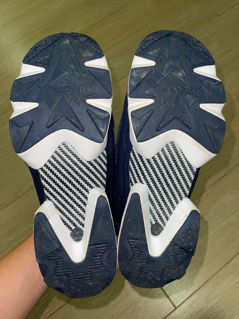 Reebok pump Navy US10.5 44 28.5cm, 男裝, 鞋, 波鞋- Carousell