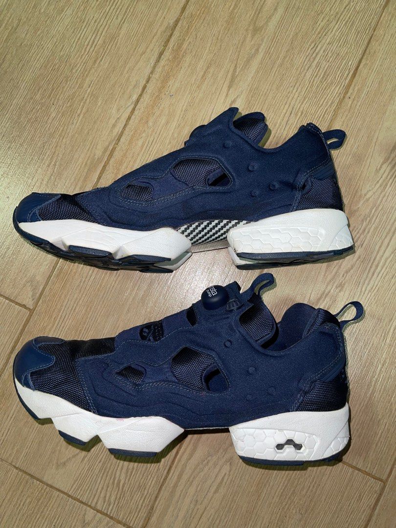 Reebok pump Navy US10.5 44 28.5cm, 男裝, 鞋, 波鞋- Carousell