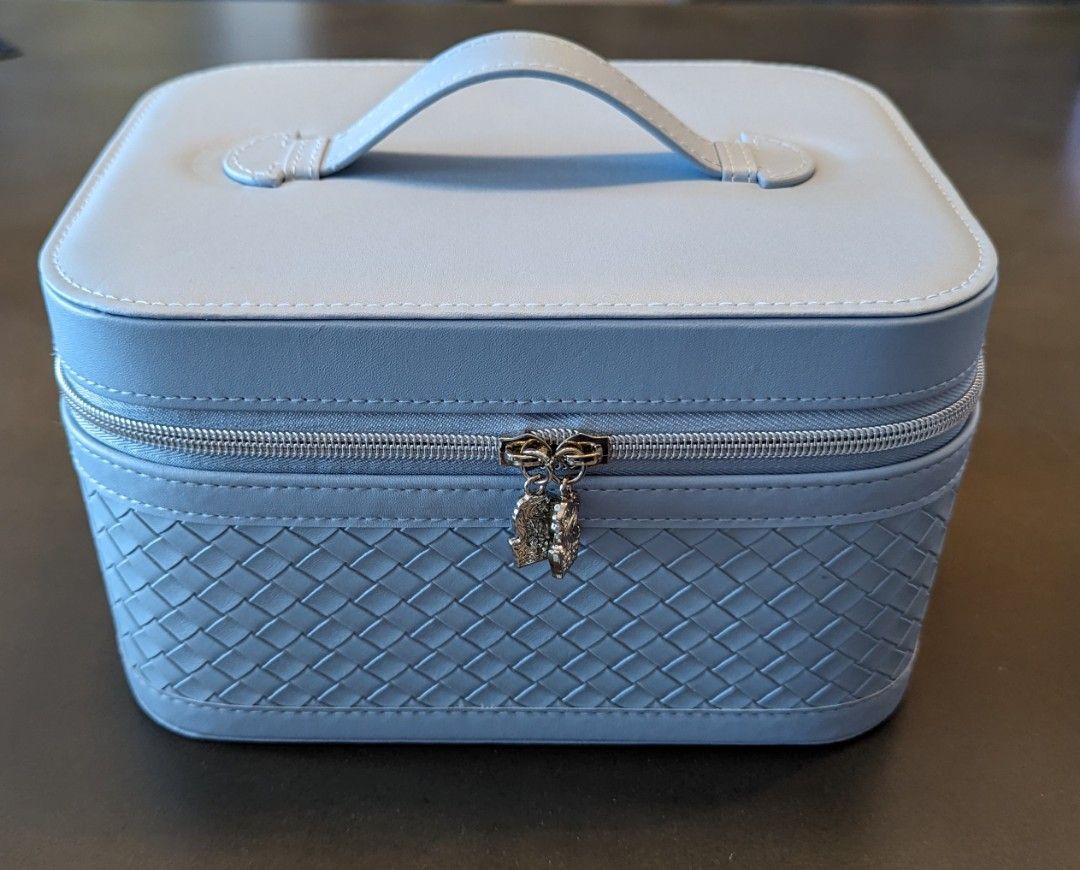 Ritz Carlton Mooncake box 2023, Men's Fashion, Watches & Accessories