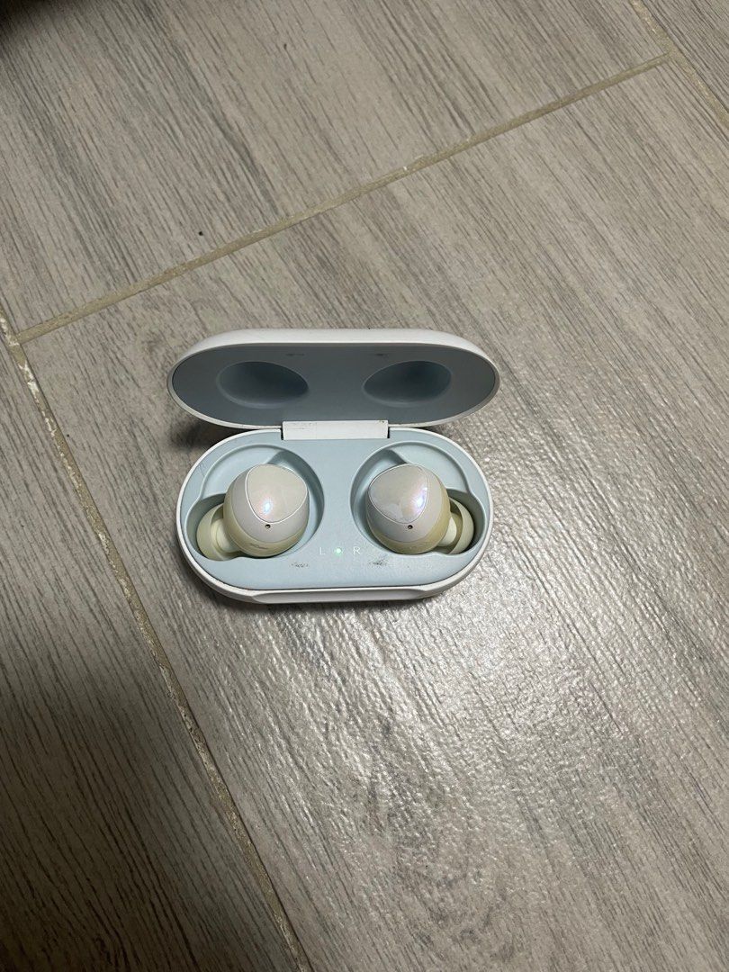 Samsung Galaxy Buds 1 Audio Earphones on Carousell