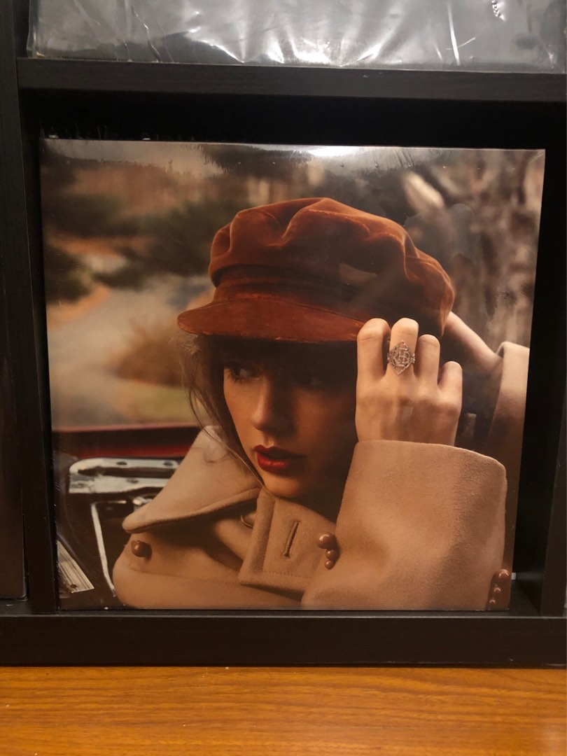 [SEALED] Taylor Swift Red (Taylor’s Version) Vinyl, Hobbies & Toys