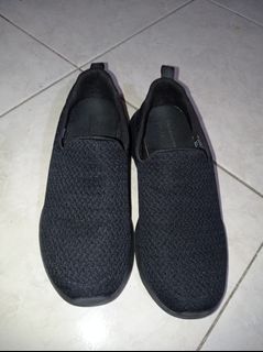 Skechers original size 42