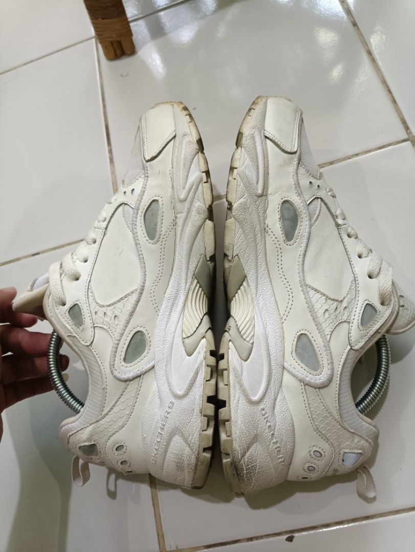 Skechers stamina contic taupe store
