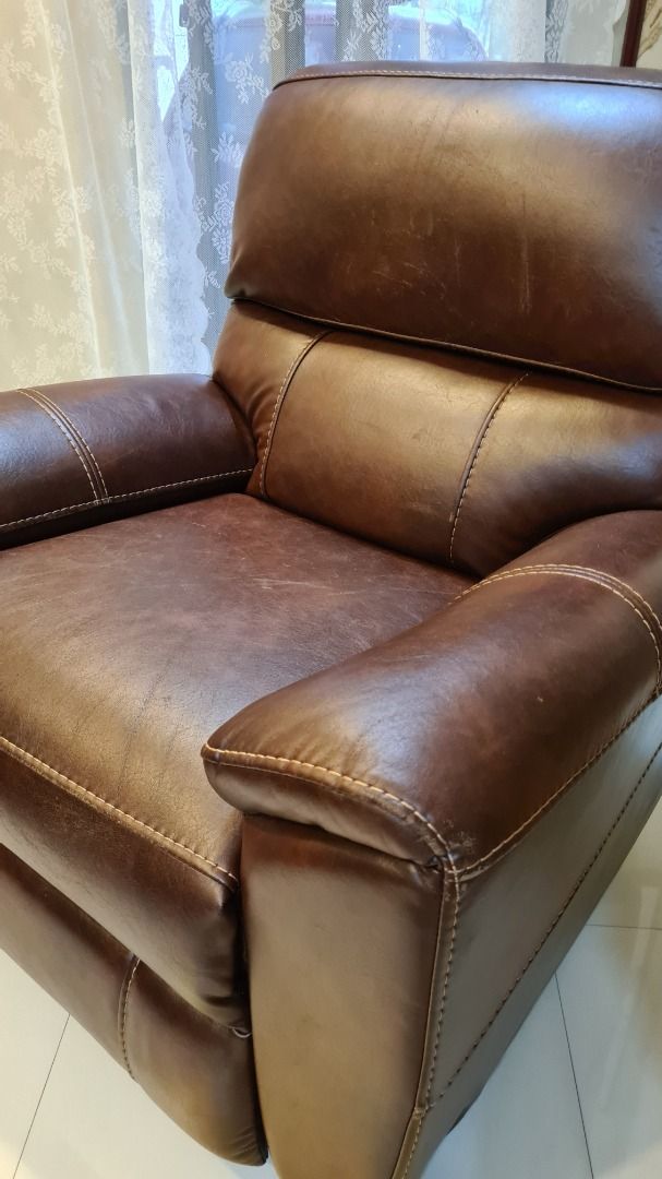 Super comfy recliner 2025