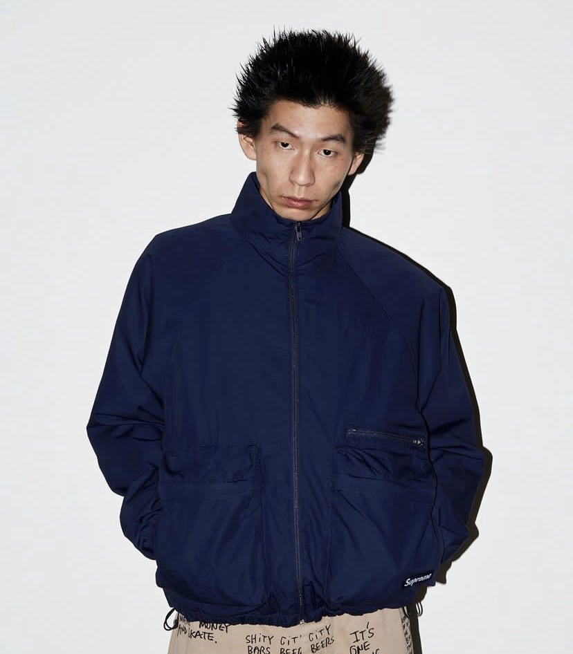 Supreme Raglan Utility Jacket  Black Mステッカー2枚ついてます