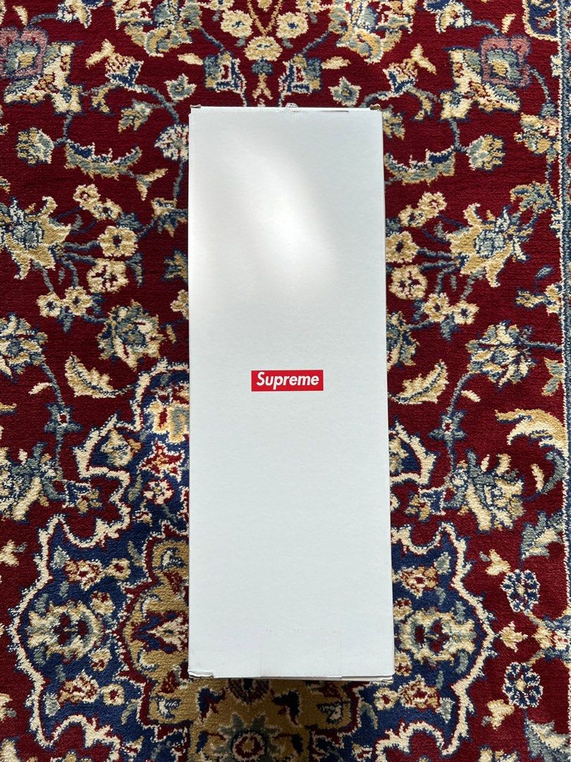 Supreme Box Logo Table Lamp｜Red, 傢俬＆家居, 燈飾及風扇, 燈飾 