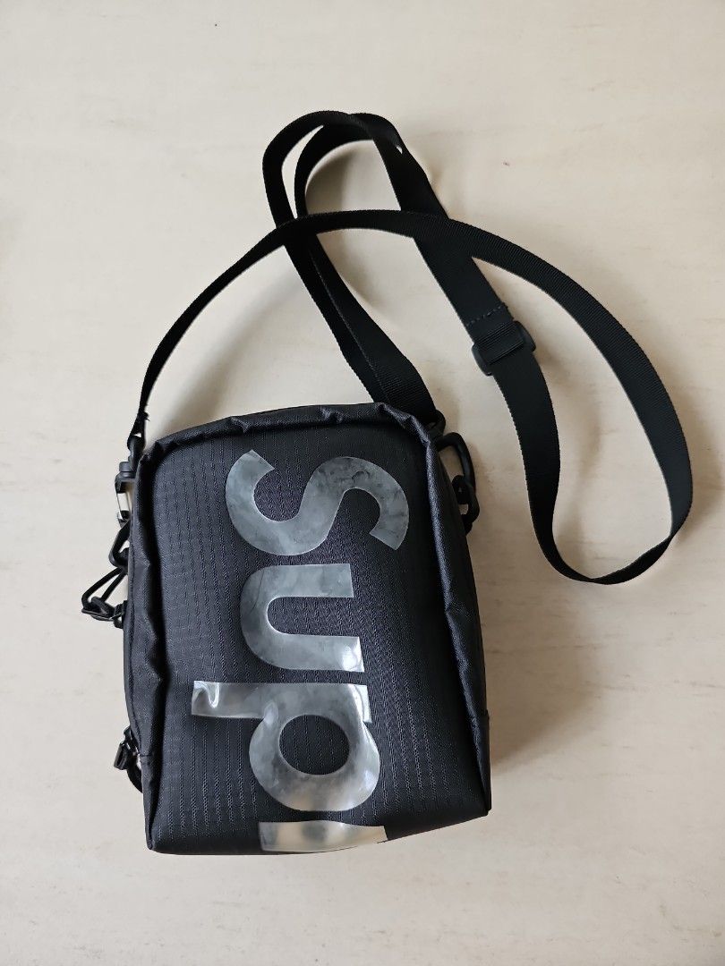 Supreme sling messenger side bag, Men's Fashion, Bags, Sling Bags