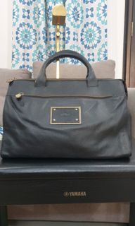 Tas Kulit Hitam