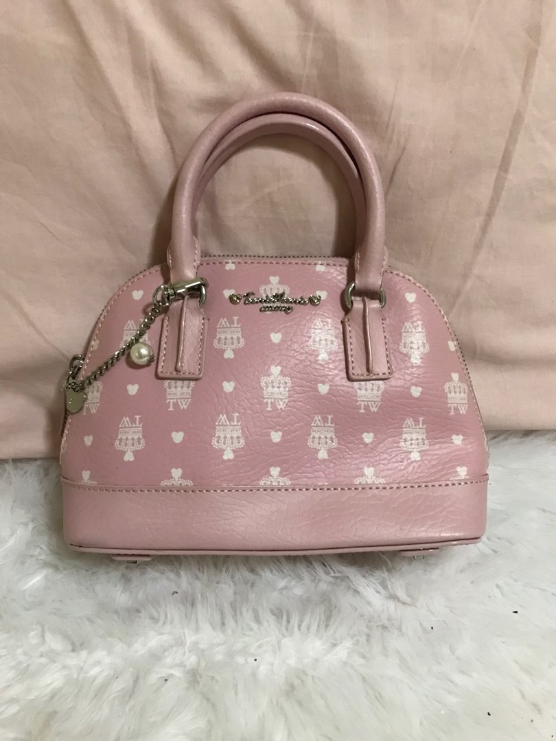 Coach Alma Bag in White, Women's Fashion, Bags & Wallets, Purses & Pouches  on Carousell