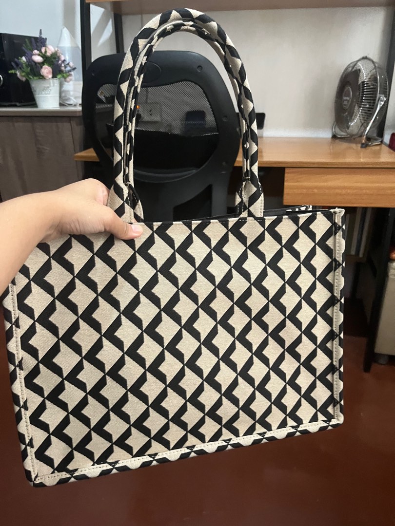 H&M Tote Bag + Freebie, Women's Fashion, Bags & Wallets, Tote Bags on