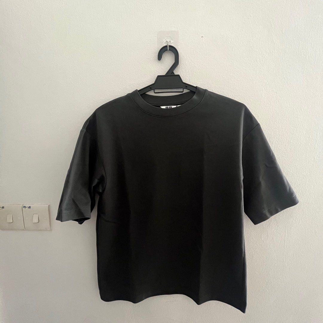 Uniqlo Airism Oversized T-Shirt, Men's Fashion, Tops & Sets, Tshirts & Polo  Shirts on Carousell