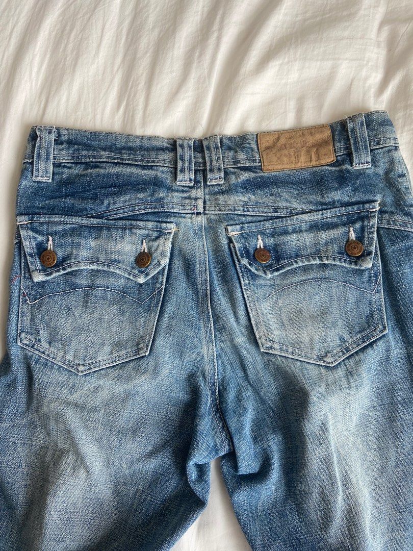 Vintage flared jeans, Women's Fashion, Bottoms, Jeans & Leggings on  Carousell