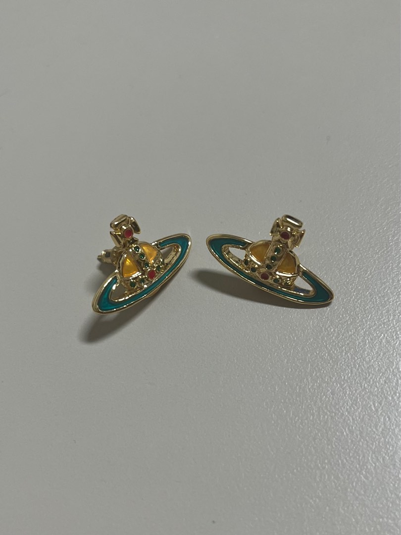 Gold vivienne westwood clearance earrings