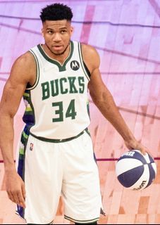 Wanted: Giannis Antetokounmpo Inserts (Sports/Trading Card)