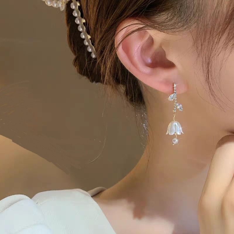 Girl eyer hotsell ring