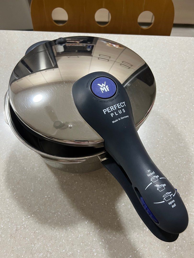 WMF Pressure Cooker 4.5L, TV & Home Appliances, Kitchen Appliances