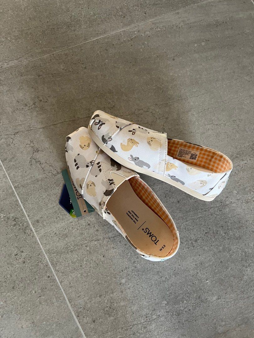 Women Tom s Size US 5.5 Women s Fashion Footwear Flats on Carousell