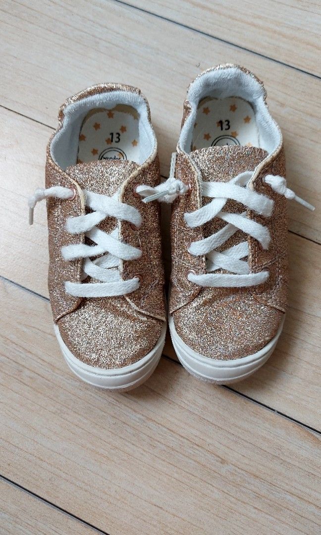 Wonder nation hotsell rubber shoes