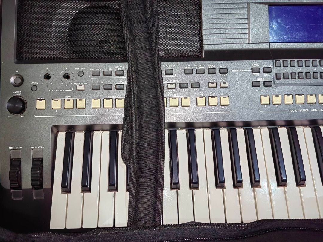 YAMAHA PSR S670 DIGITAL ARRANGER KEYBOARD, Audio, Other Audio Equipment