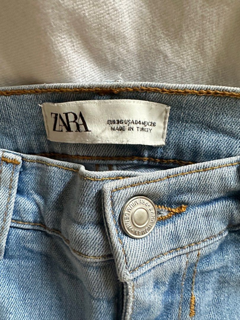 Zara Straight Frayed hem (Category: Jeans) located in Liloan. Submitted by thebundlequeen (Listing ID 1252448808, Image 2). Description: rfs: doesn't fit anymore😒 very nice fabric. Sloghtly stretchable..