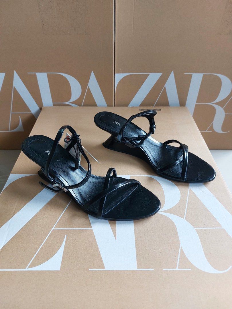 Zara's new woven sandals resemble traditional Japanese footwear, turn heads  in Japan | SoraNews24 -Japan News-