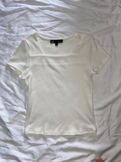 2L concept store white square neck T-shirt