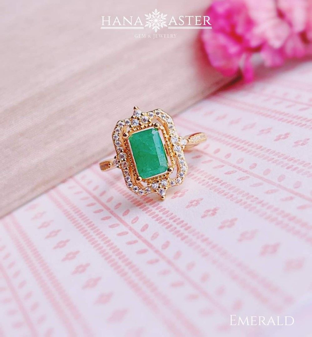 Gold ring with green stone for girl best sale