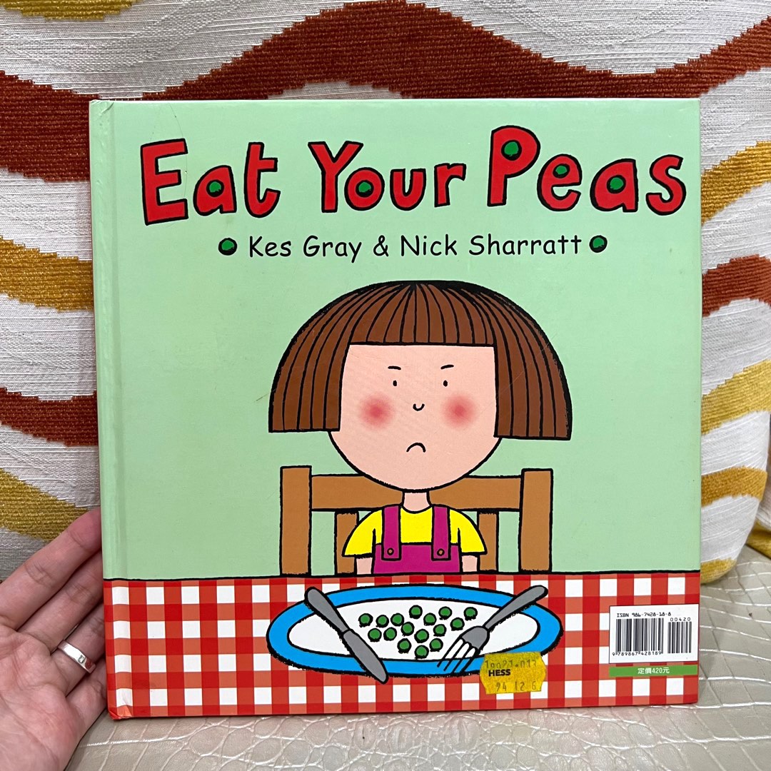 精裝 附CD 黛西Daisy Eat your Peas! 把豆子吃掉 雙語 中英文繪本 童書, 興趣及遊戲, 書本及雜誌, 兒童讀物在旋轉拍賣