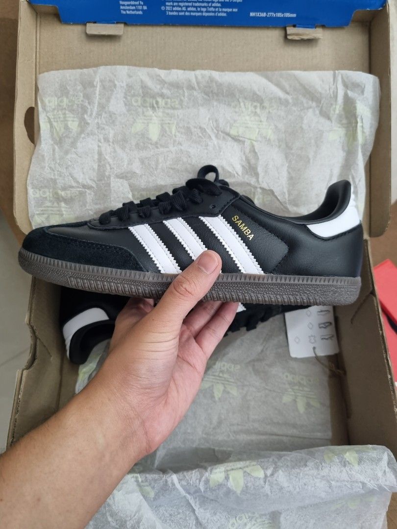 Adidas Samba OG Men s Fashion Footwear Sneakers on Carousell