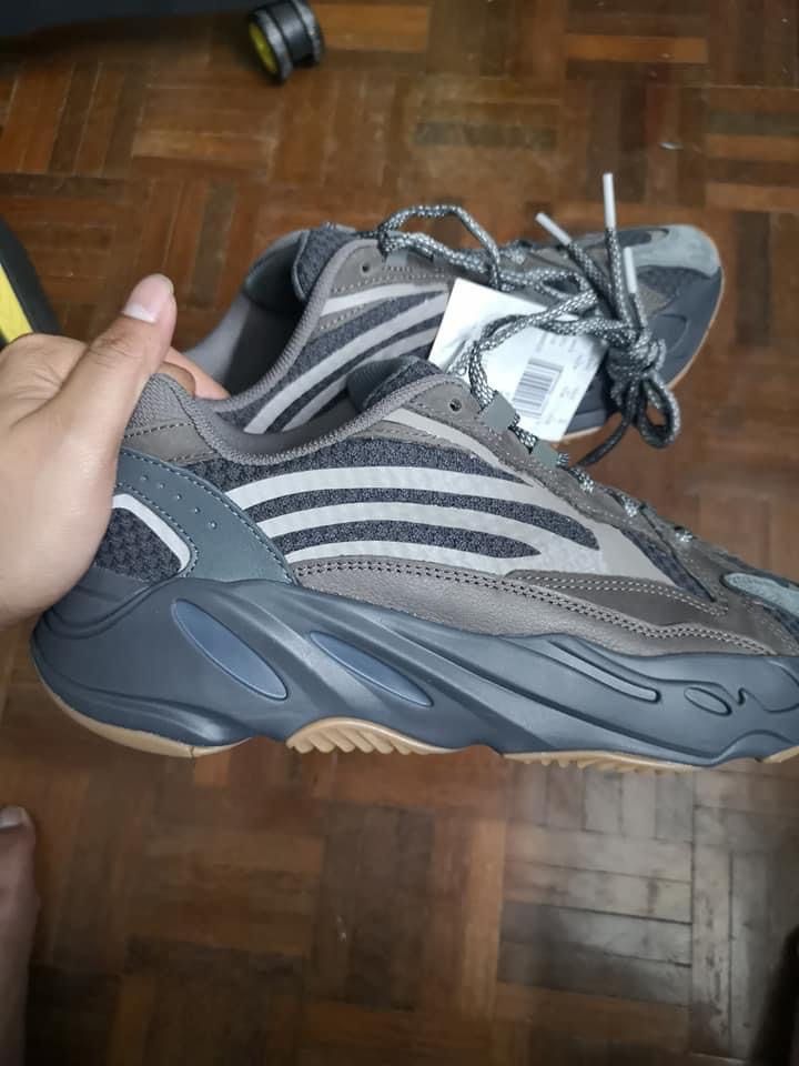 Yeezy 380 hotsell v2 geode