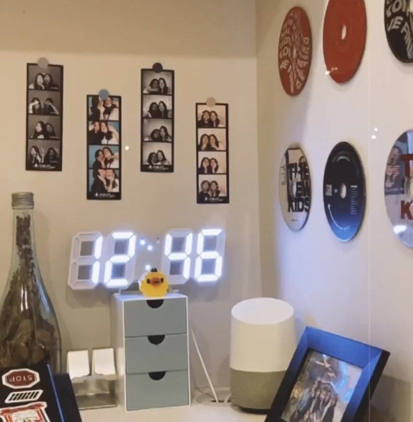 Aesthetic Minimalist LED Clock, Furniture & Home Living, Home Decor ...