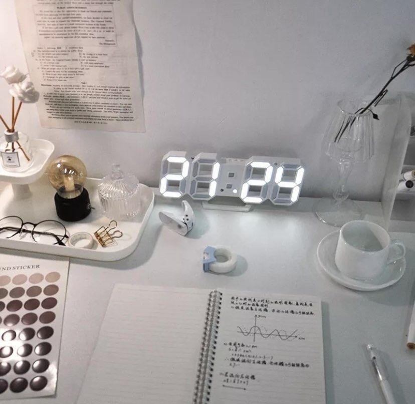 Aesthetic Minimalist LED Clock, Furniture & Home Living, Home Decor ...