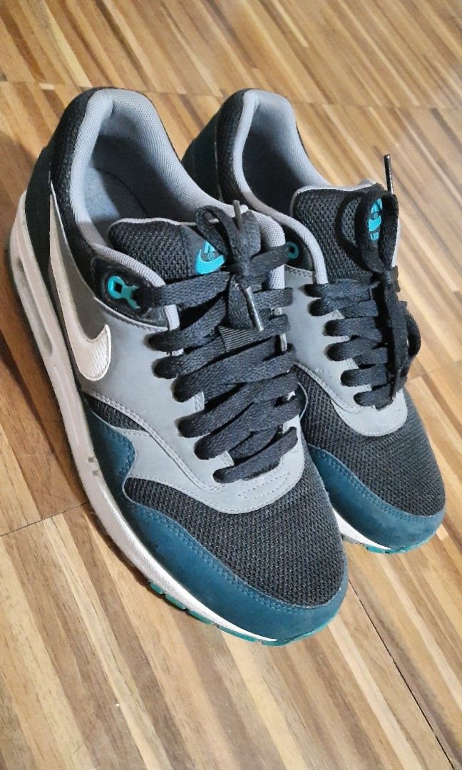 Airmax 1 Essential Black Midnight Turquoise Size 9