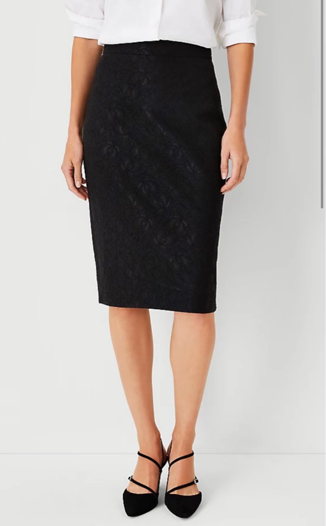 Black lace skirt size 20 clearance