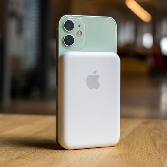 Apple Battery Pack. (Category: Batteries & Power Banks) located in Arayat. Submitted by grmrxs (Listing ID 1255839182, Image 2). Description: Battery Pack. Compatible units Iphone X to Latest..