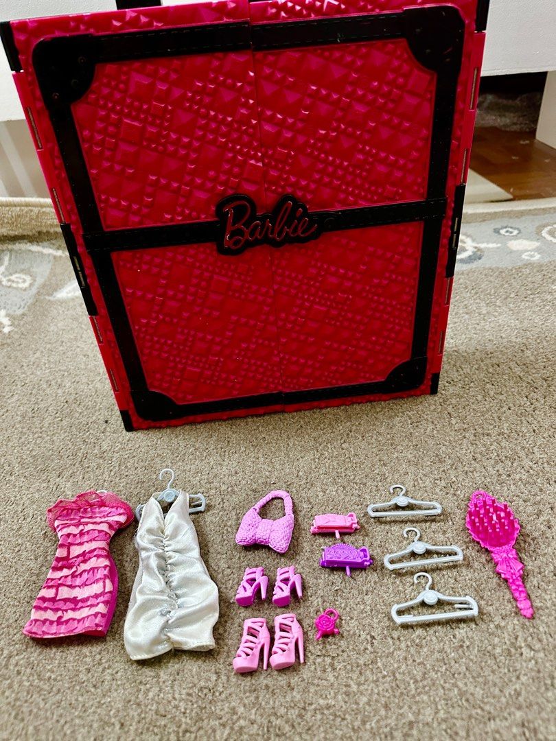 BARBIE CLOSET SET (Category: Kids Toys) located in San Juan City. Submitted by minismooch_ (Listing ID 1255829808, Image 1). Description: ‼️FIXED PRICE ‼️ 💰MOD : GCASH ONLY 📍Location: San Juan City 🚚 DELIVERY: 🌸WITHIN MANILA buyer will handle the delivery via preferred courier. Please be responsible for sending the rider’s details. 🌸OUTSIDE MANILA Via J&T PLEASE READ‼️‼️‼️ ✅once paid, items will be packed and will notify the customer. ✅payme